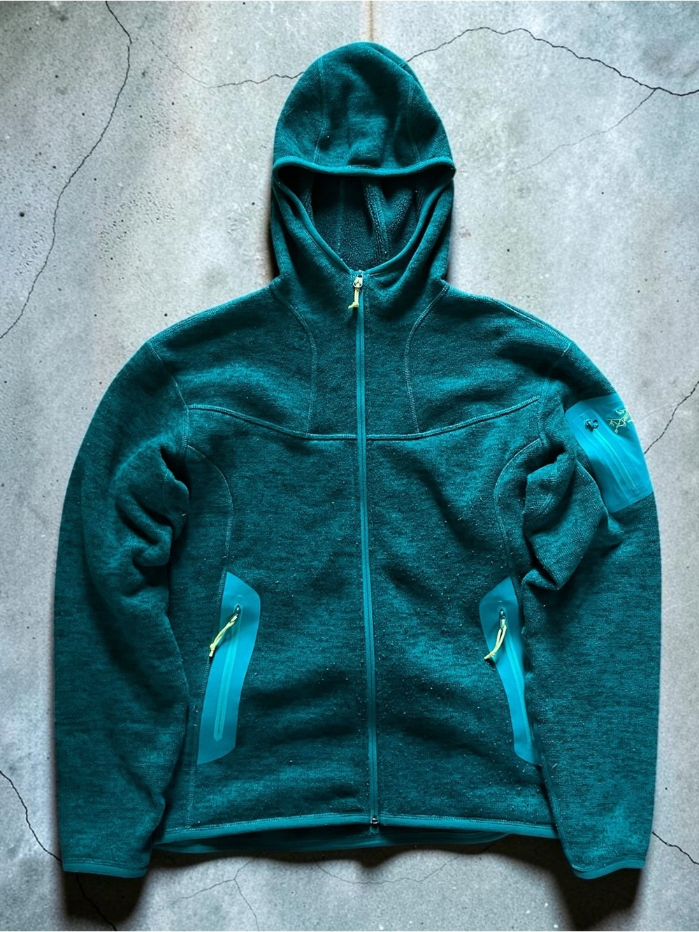 teal/turquoise arc’teryx full zip hooded fleece jacket